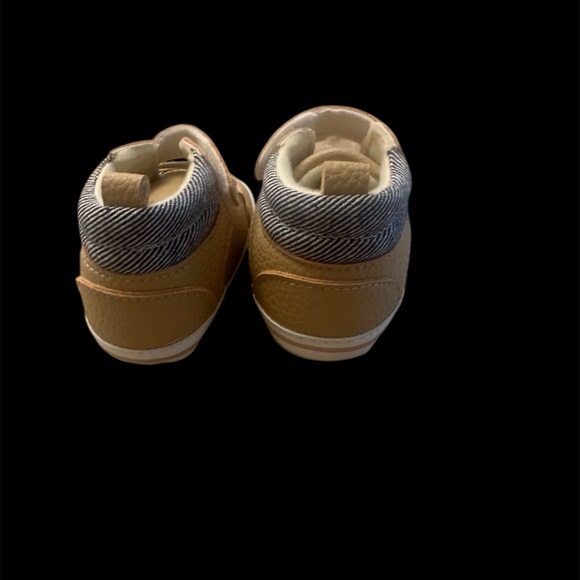 Tan Infant Tennis Shoes 6-12M New - Picture 4 of 8